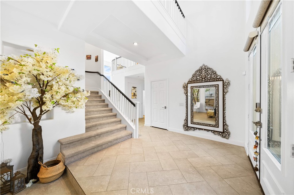 MLS #WS25270414 image #2