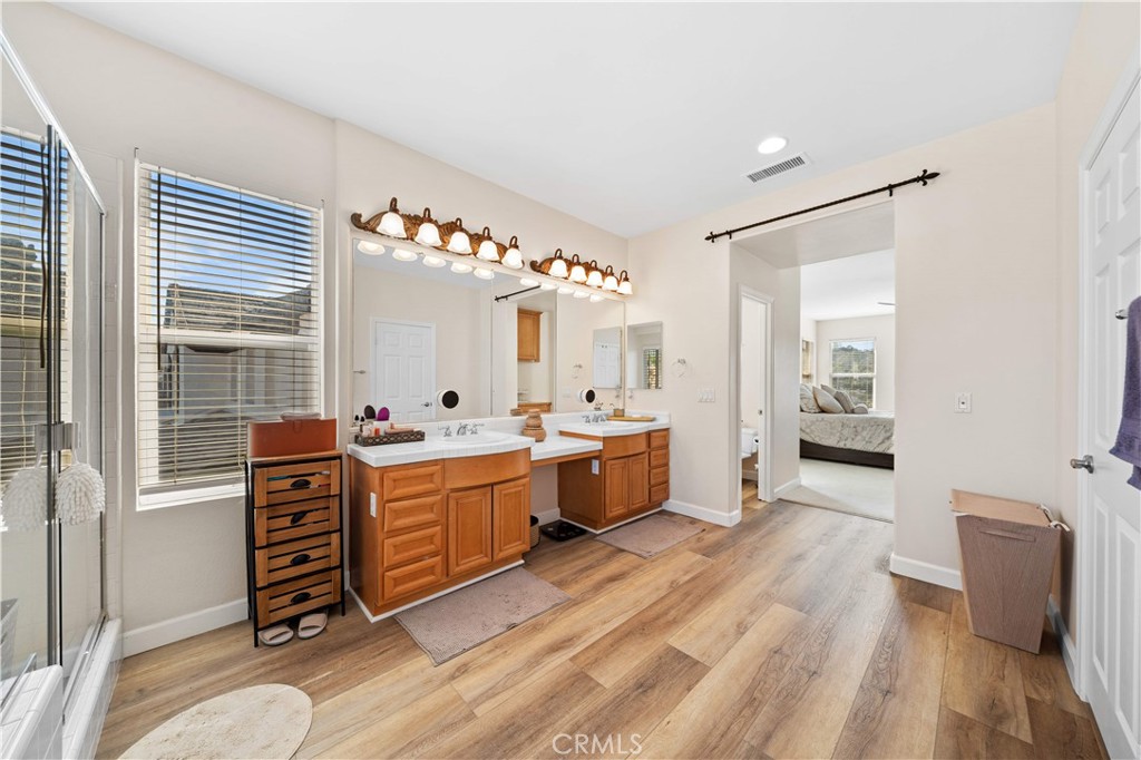 MLS #WS25270414 image #25