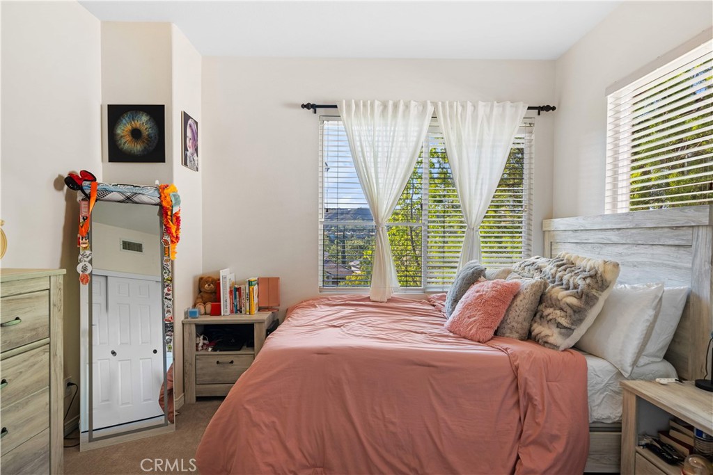 MLS #WS25270414 image #27