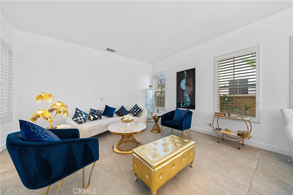 MLS #WS25270414 image #3