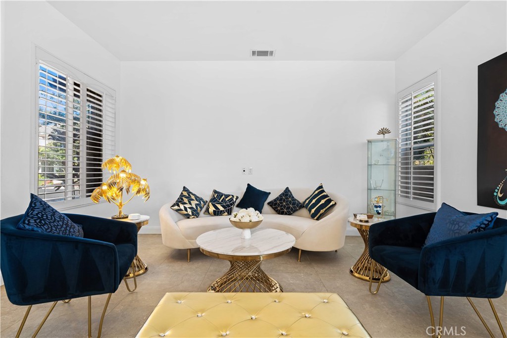 MLS #WS25270414 image #4