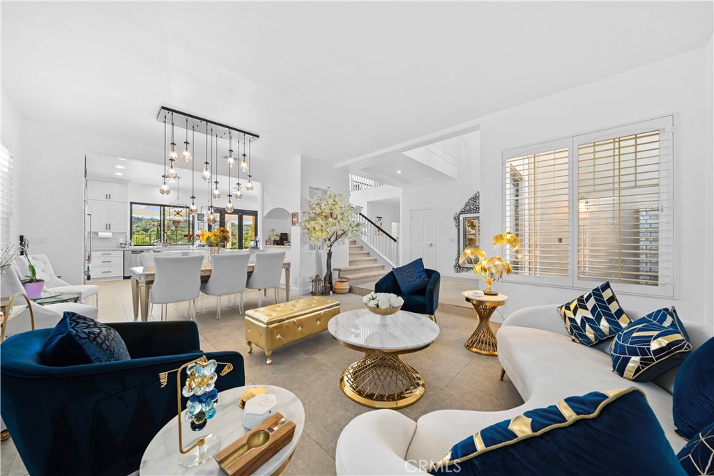 MLS #WS25270414 image #5