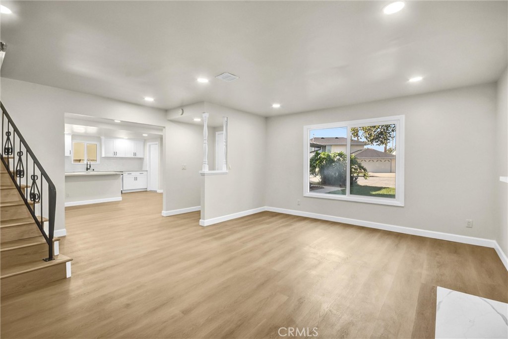 MLS #WS25270426 image #4