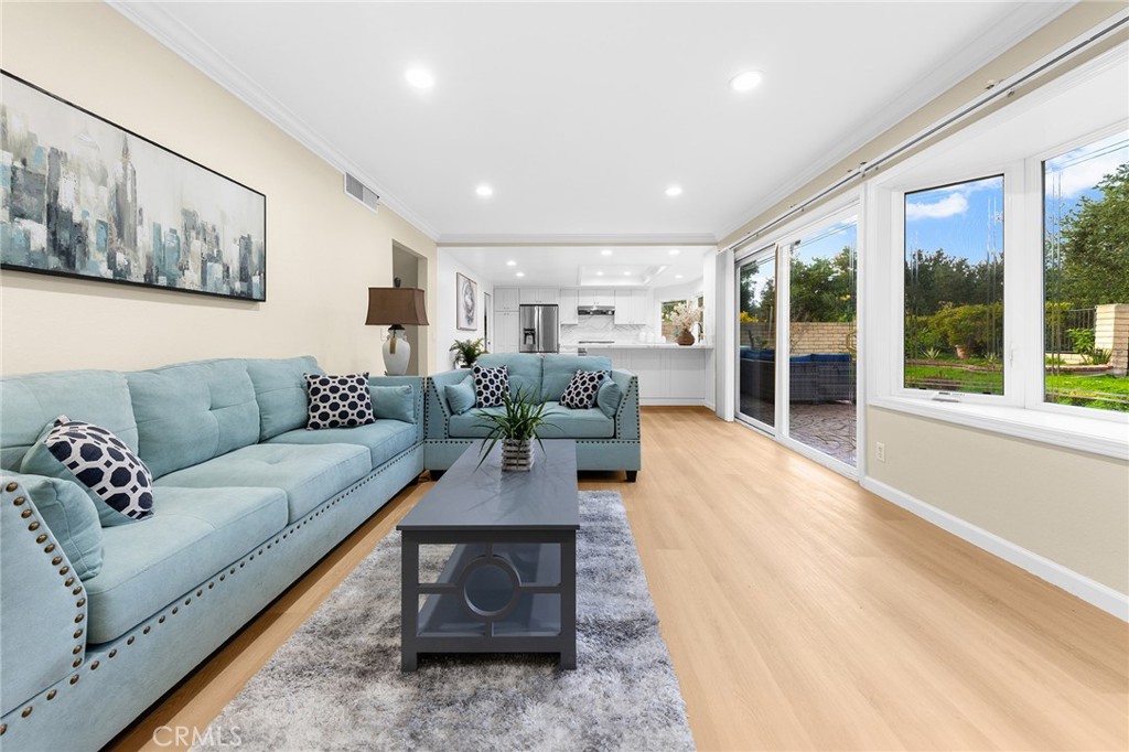 MLS #WS25270427 image #13