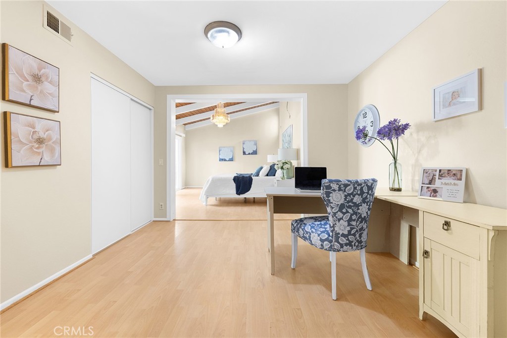 MLS #WS25270427 image #22