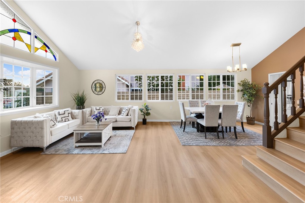 MLS #WS25270427 image #4