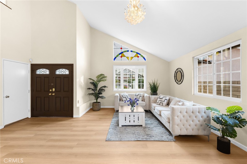 MLS #WS25270427 image #5