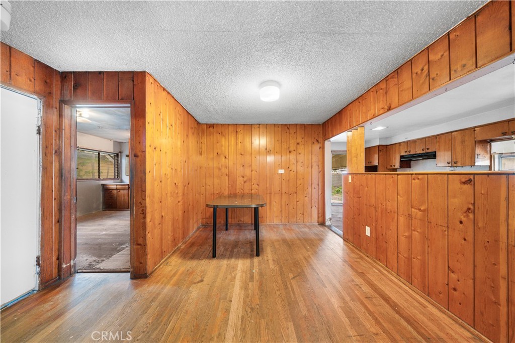 MLS #WS25270434 image #9