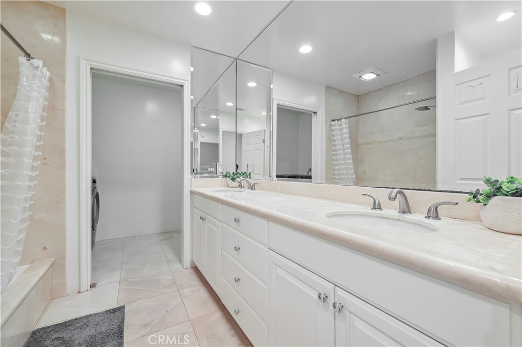 MLS #WS25270440 image #20