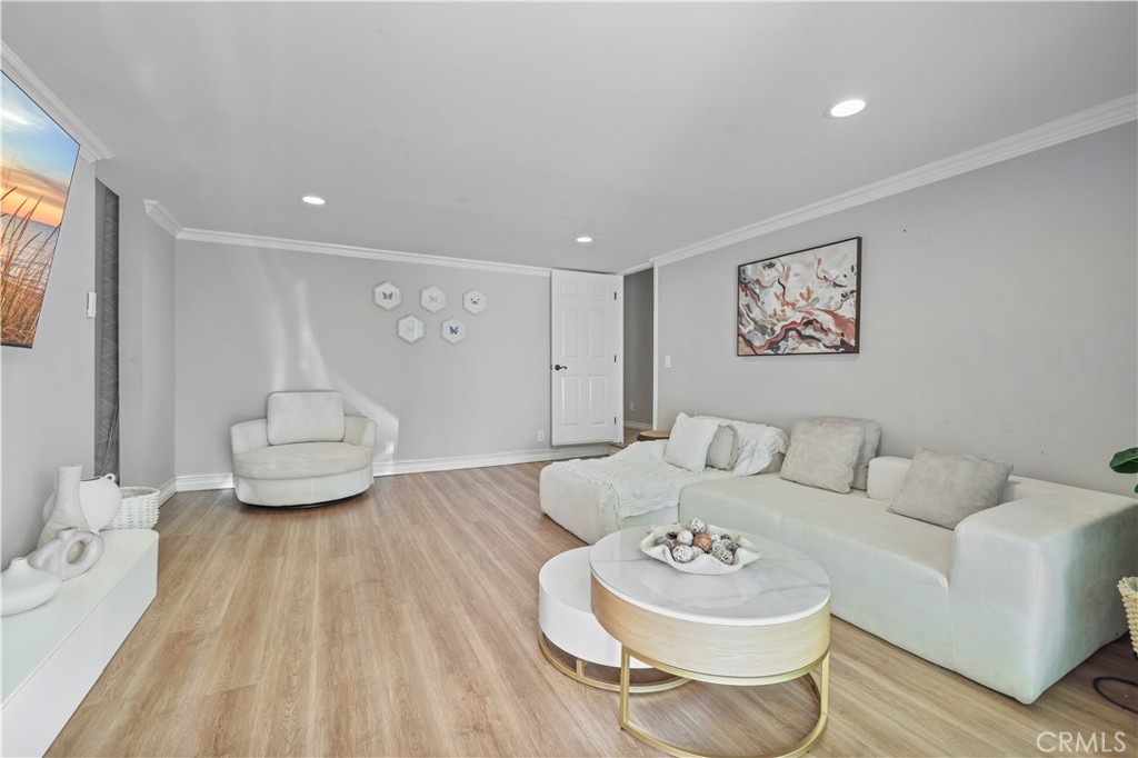 MLS #WS25270440 image #30