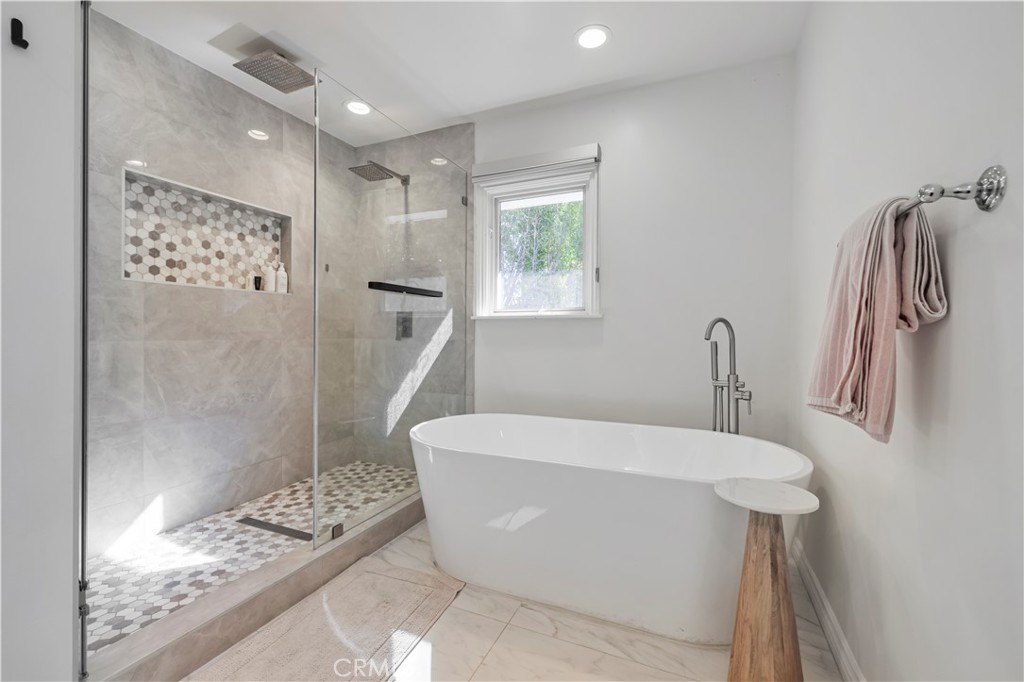 MLS #WS25270440 image #32