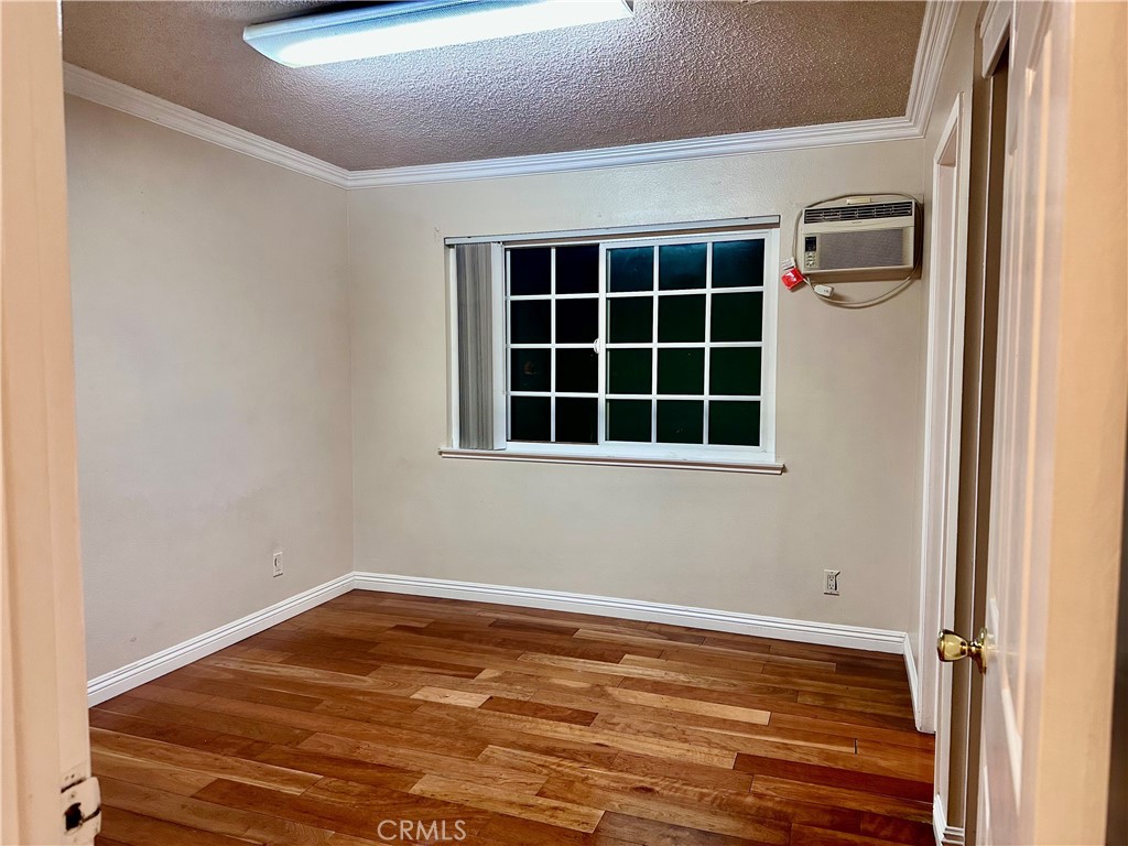 MLS #WS25270449 image #7