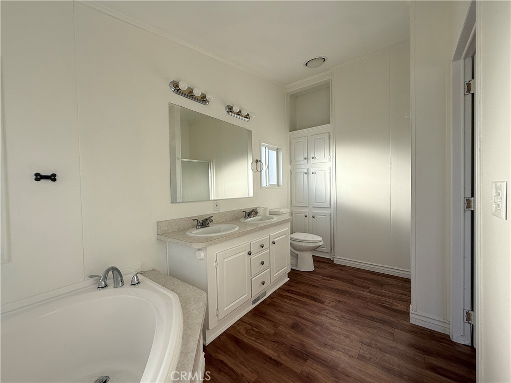 MLS #WS25270457 image #12