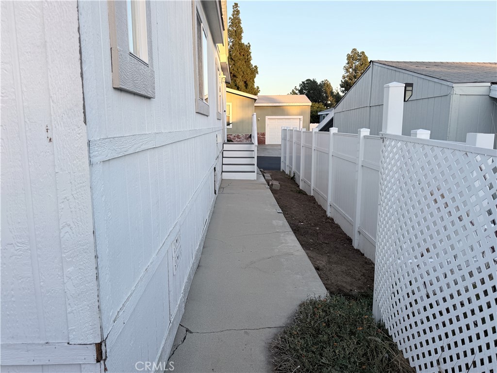 MLS #WS25270457 image #4