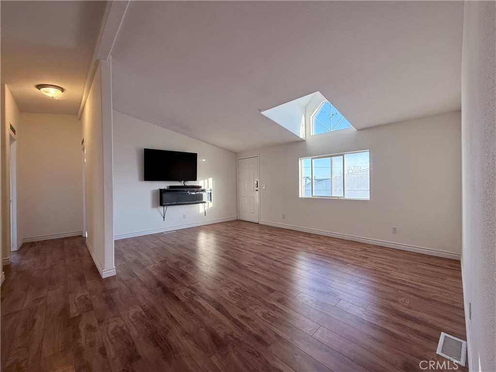 MLS #WS25270457 image #7