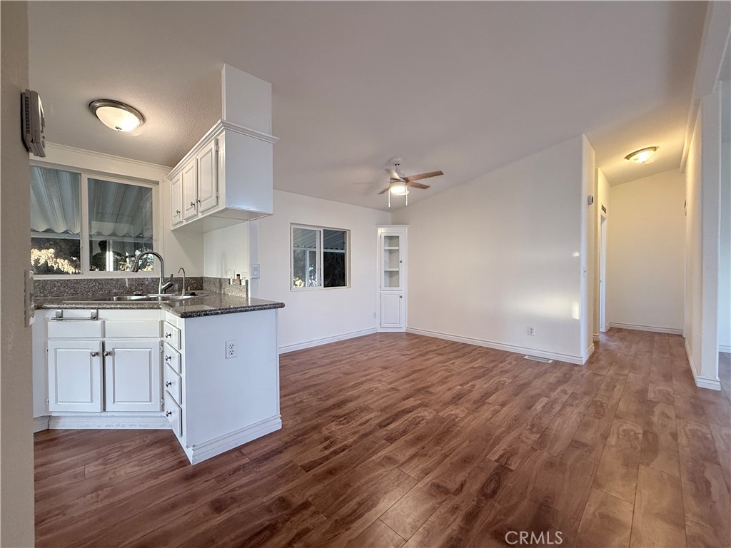 MLS #WS25270457 image #8