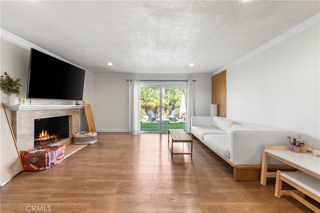 MLS #WS25270508 image #1