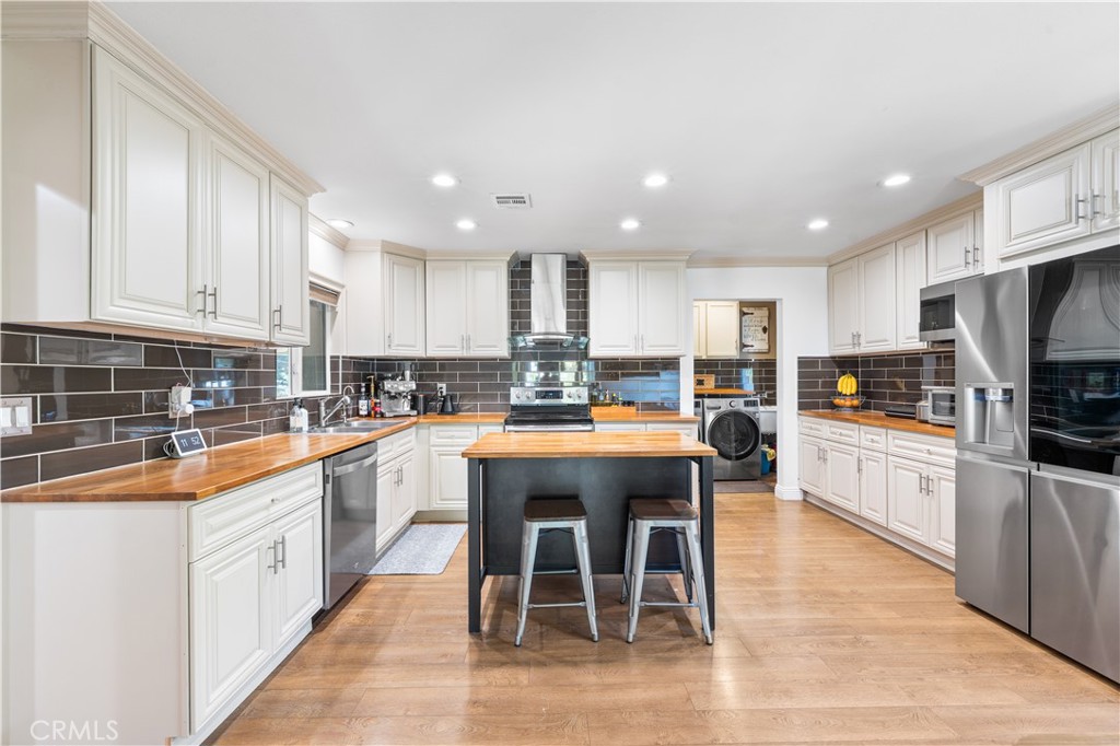 MLS #WS25270508 image #2