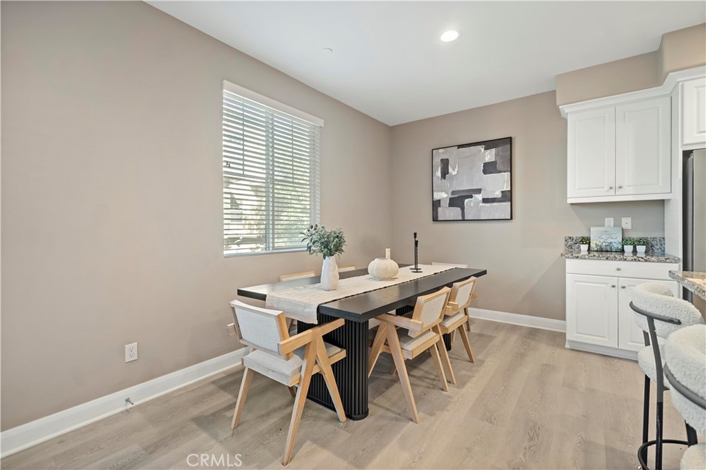 MLS #WS25270586 image #13