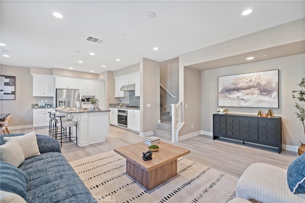 MLS #WS25270586 image #19