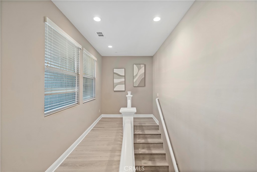 MLS #WS25270586 image #23