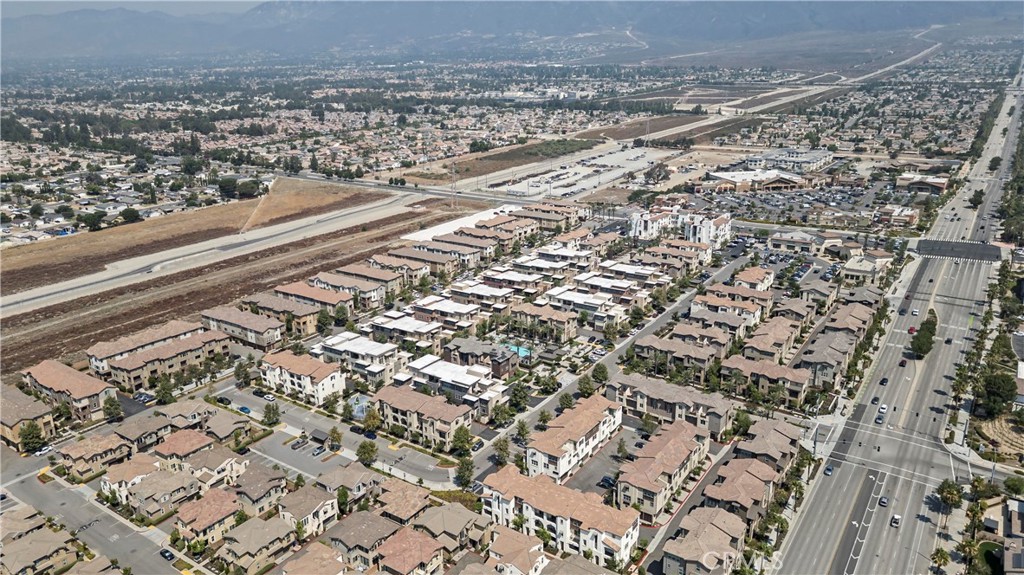 MLS #WS25270586 image #38