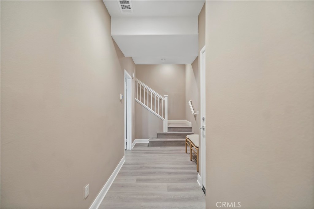 MLS #WS25270586 image #6