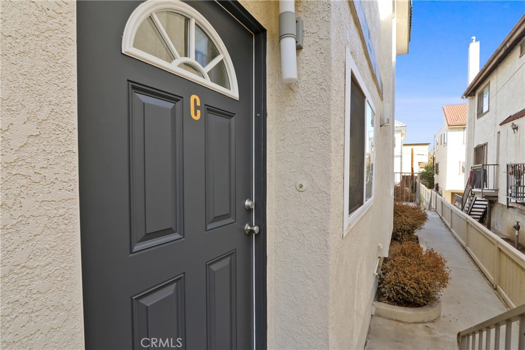 MLS #WS25270734 image #0