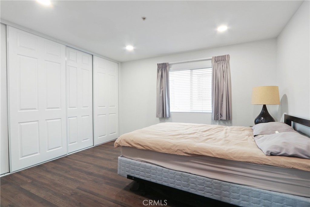 MLS #WS25270734 image #6