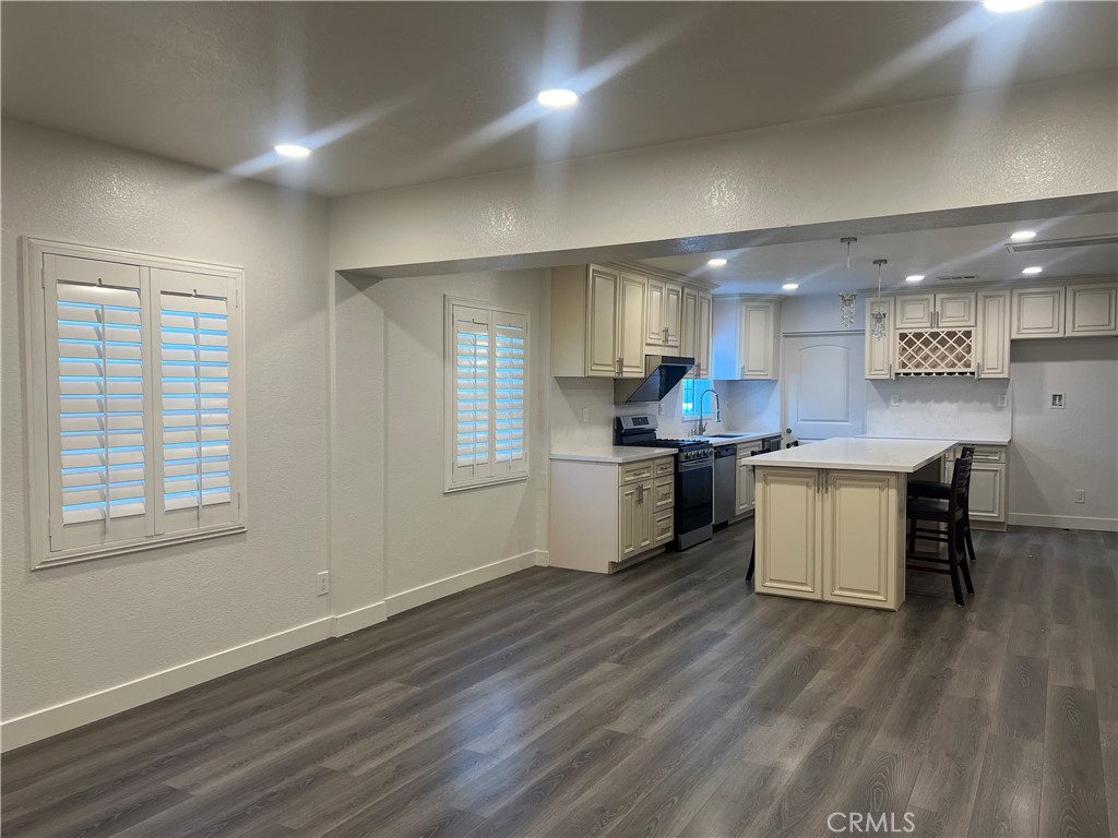 MLS #WS25270771 image #4