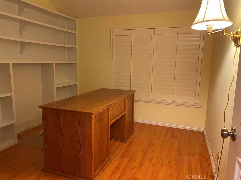 MLS #WS25270798 image #10