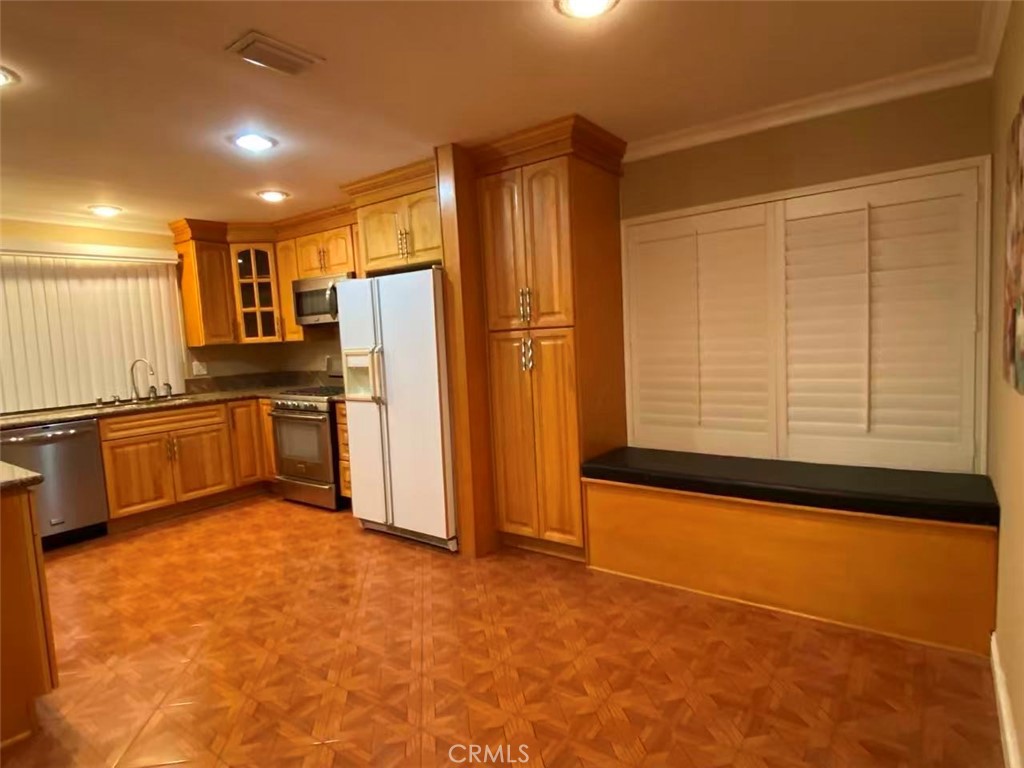 MLS #WS25270798 image #16