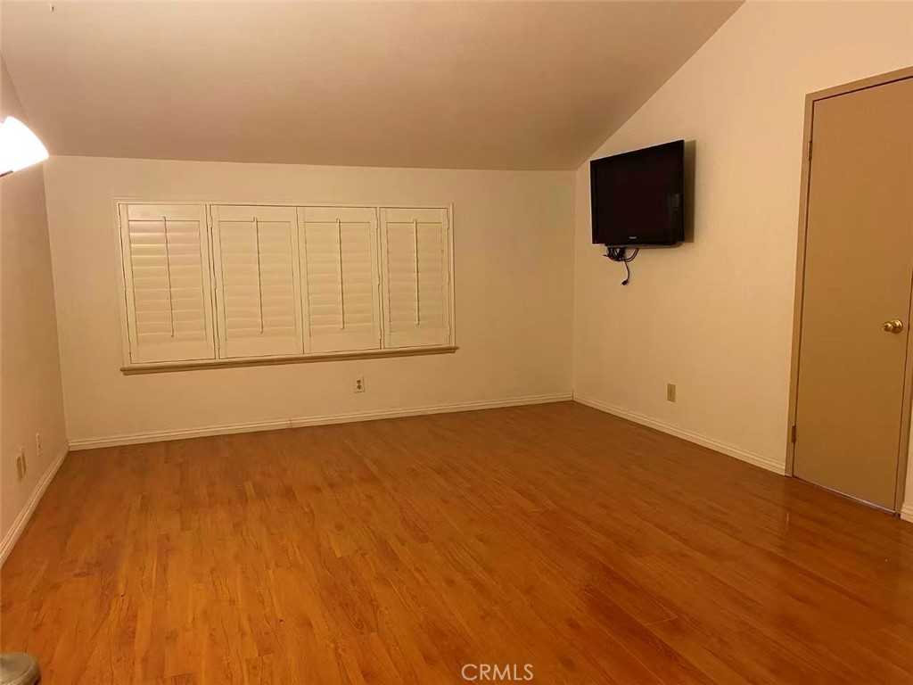 MLS #WS25270798 image #8