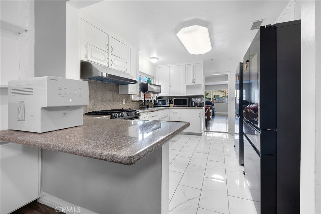 MLS #WS25270863 image #12