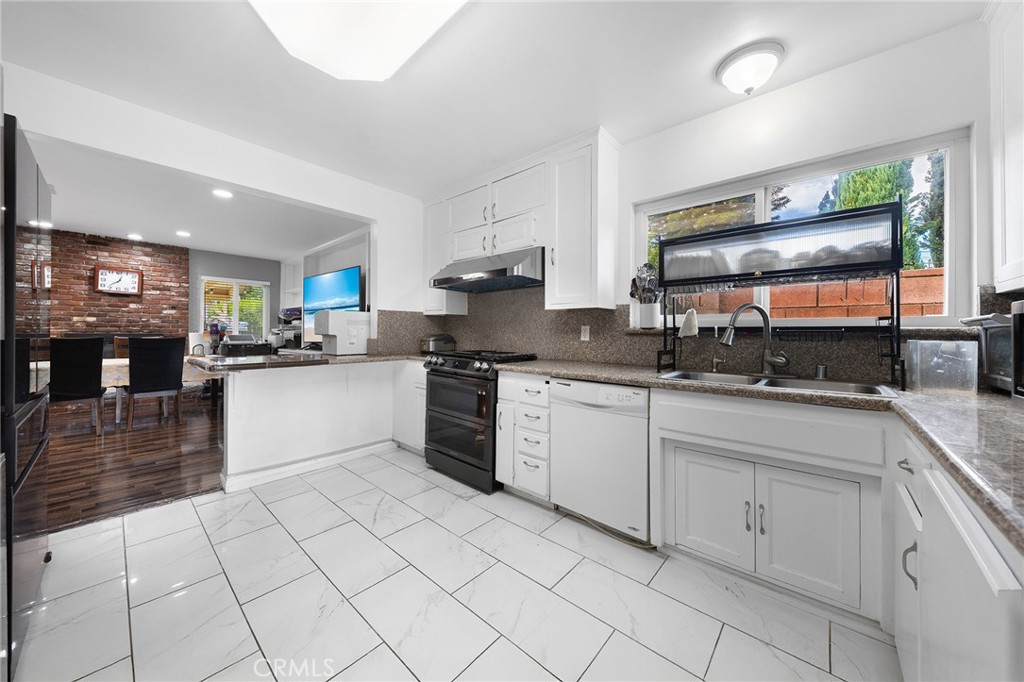 MLS #WS25270863 image #14