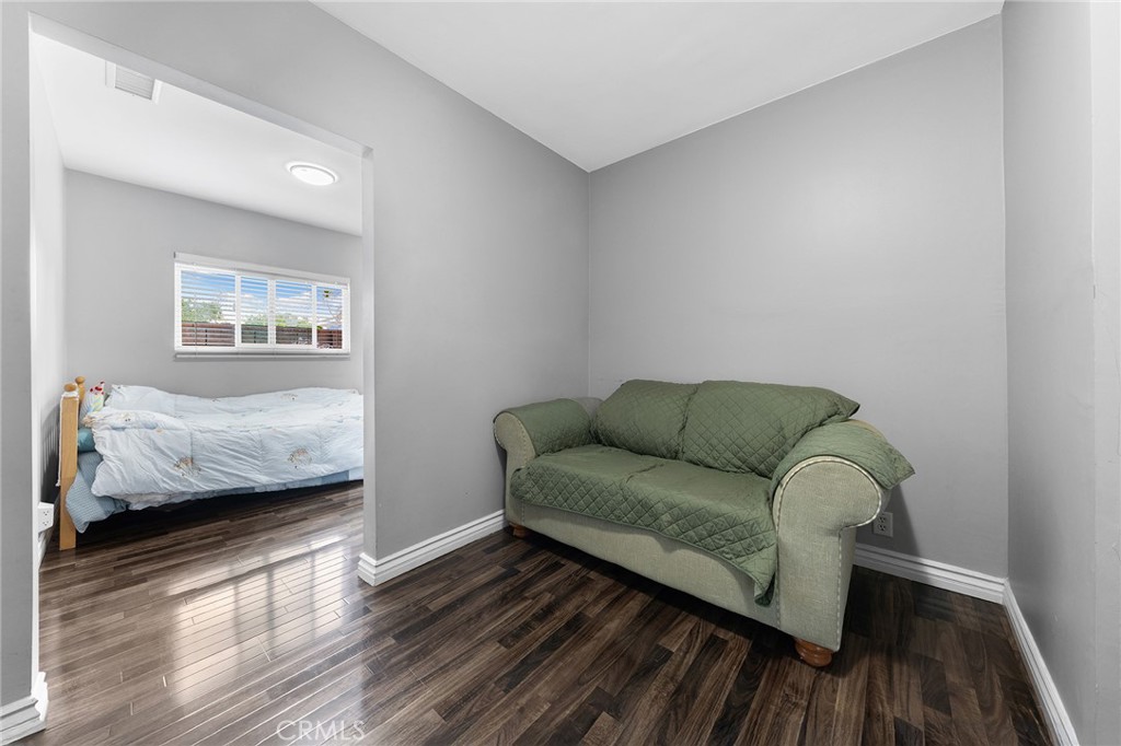 MLS #WS25270863 image #17