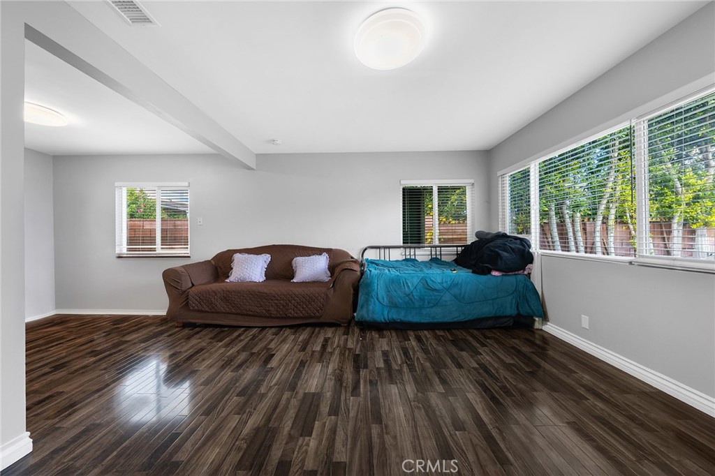 MLS #WS25270863 image #6