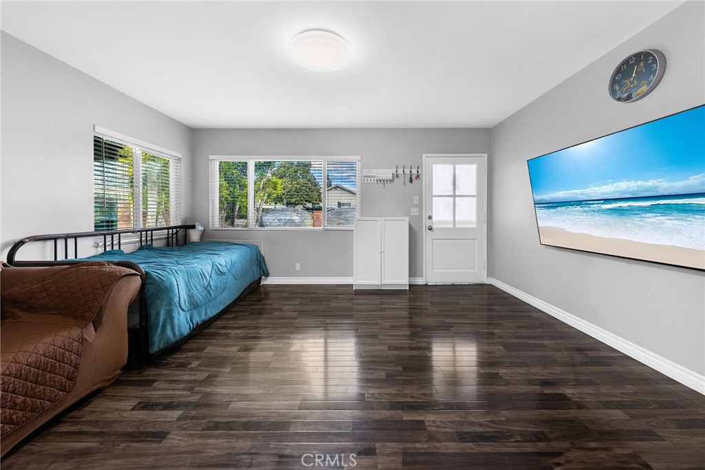 MLS #WS25270863 image #7