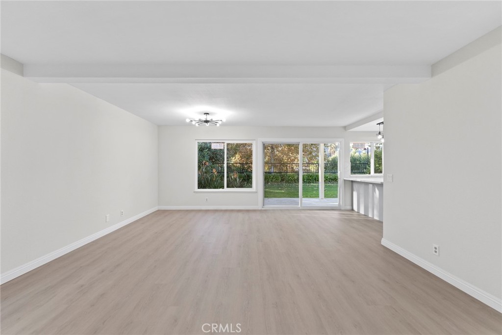 MLS #WS25270878 image #10