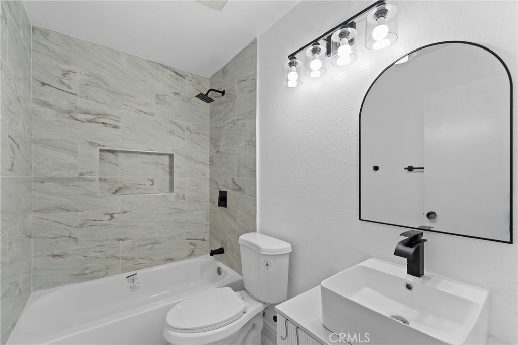 MLS #WS25270878 image #15