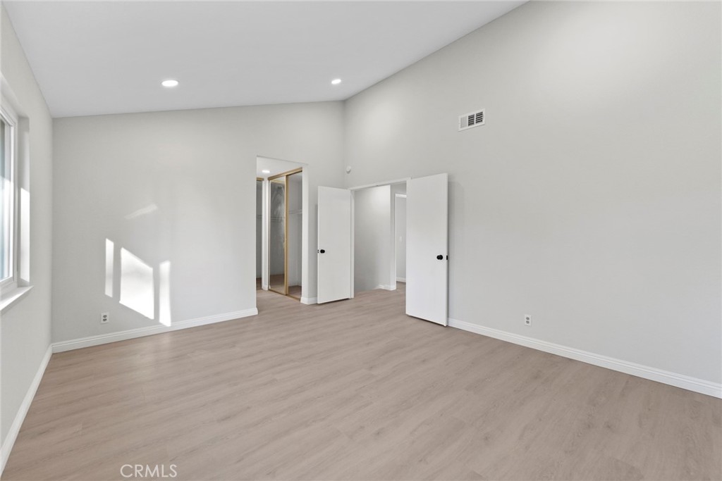 MLS #WS25270878 image #17