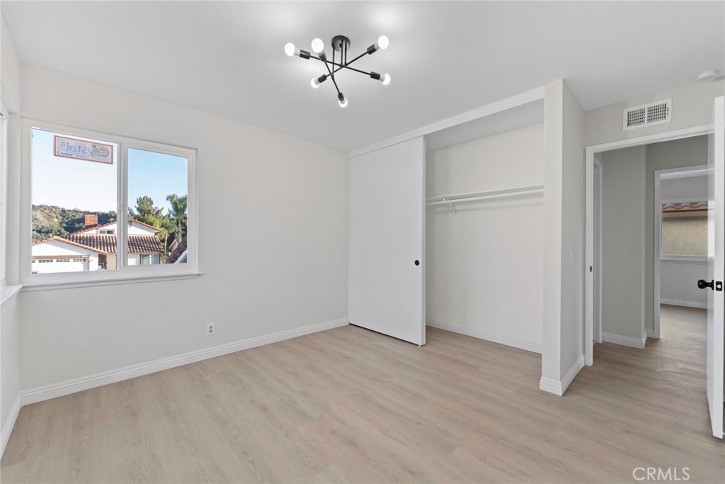 MLS #WS25270878 image #20