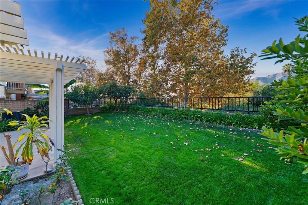 MLS #WS25270878 image #23