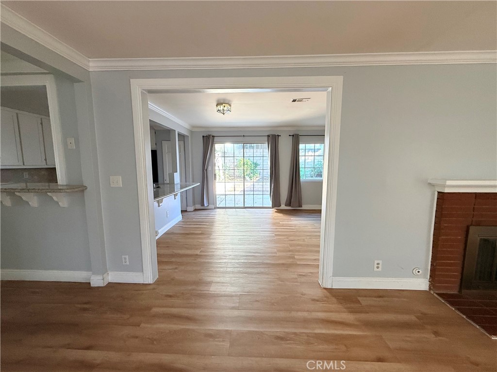 MLS #WS25271072 image #6