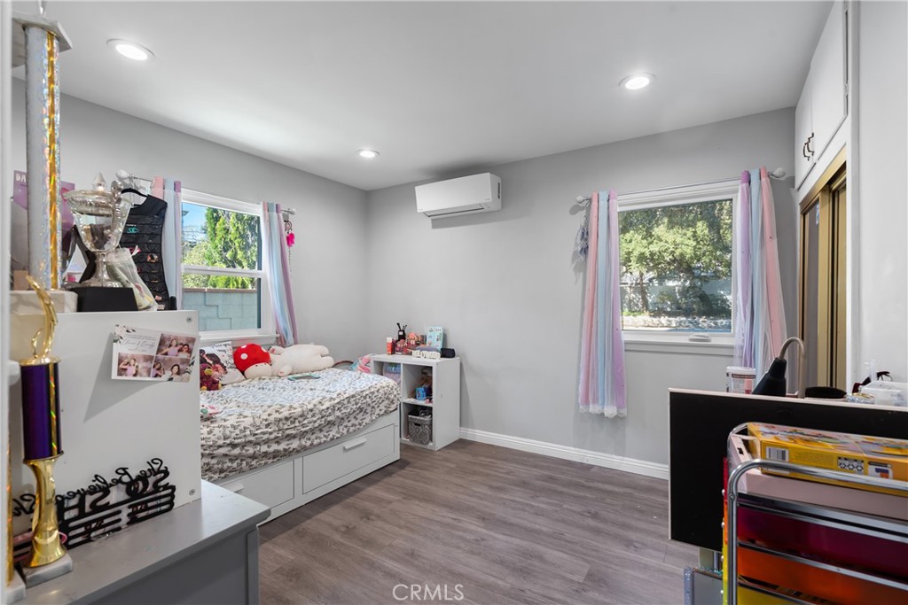 MLS #WS25271097 image #15