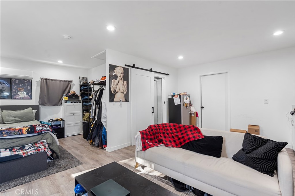 MLS #WS25271097 image #20