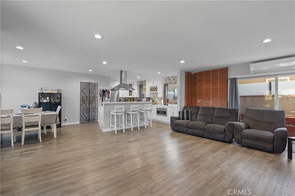 MLS #WS25271097 image #3