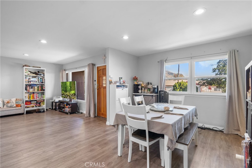 MLS #WS25271097 image #9