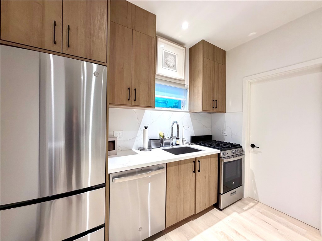 MLS #WS25271140 image #4