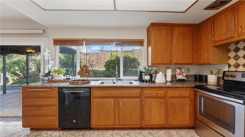 MLS #WS25271265 image #7